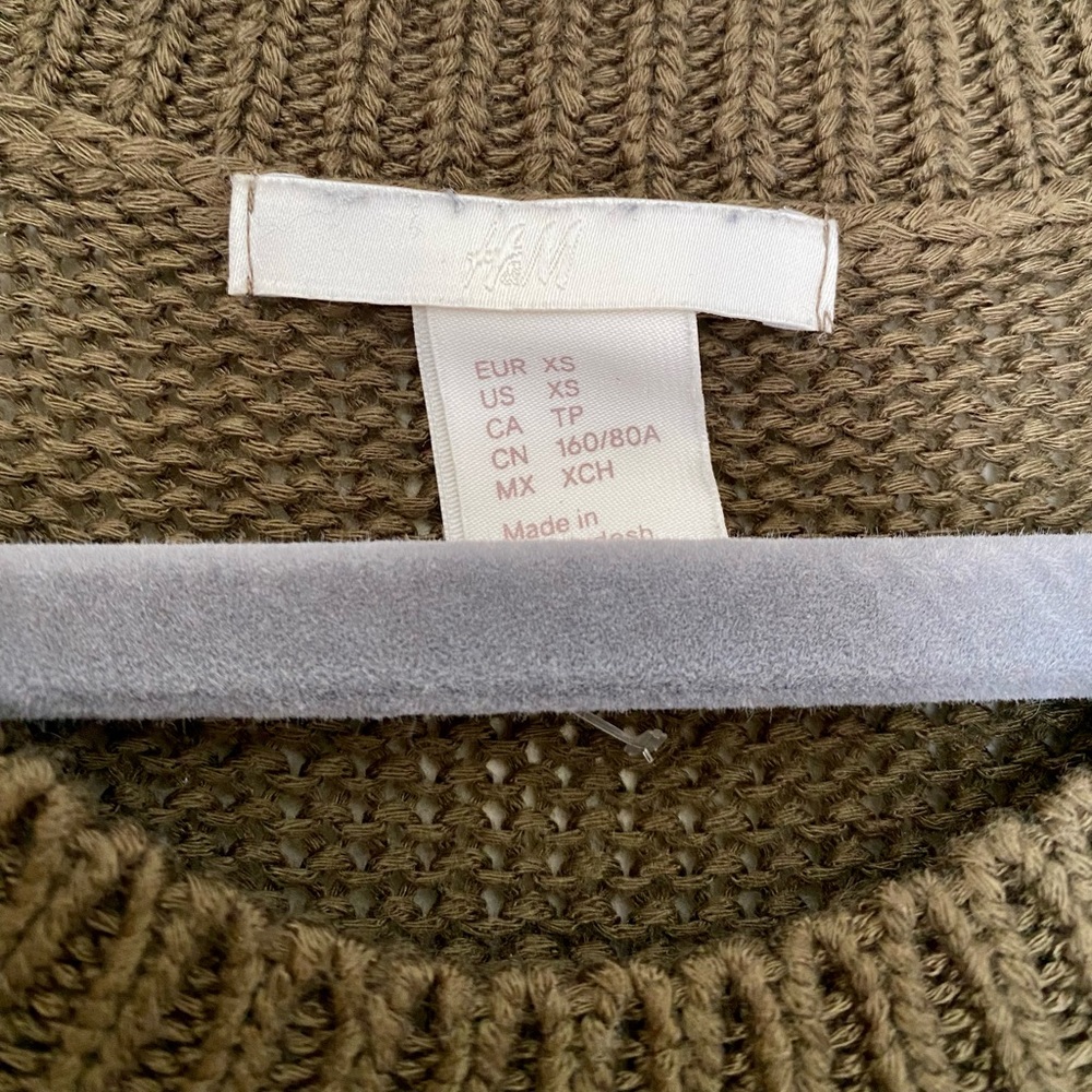 H&M Knit Tank 🧶 - Picture 3 of 3